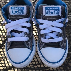 Boys converse